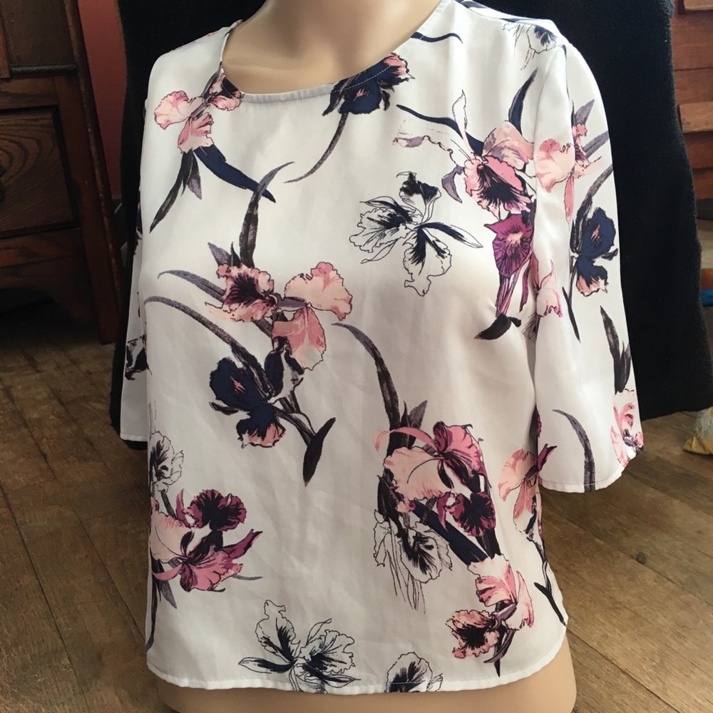 Chelsea28 Gorgeous Cream/Mauve Orchid Print Blouse - Picture 2 of 6